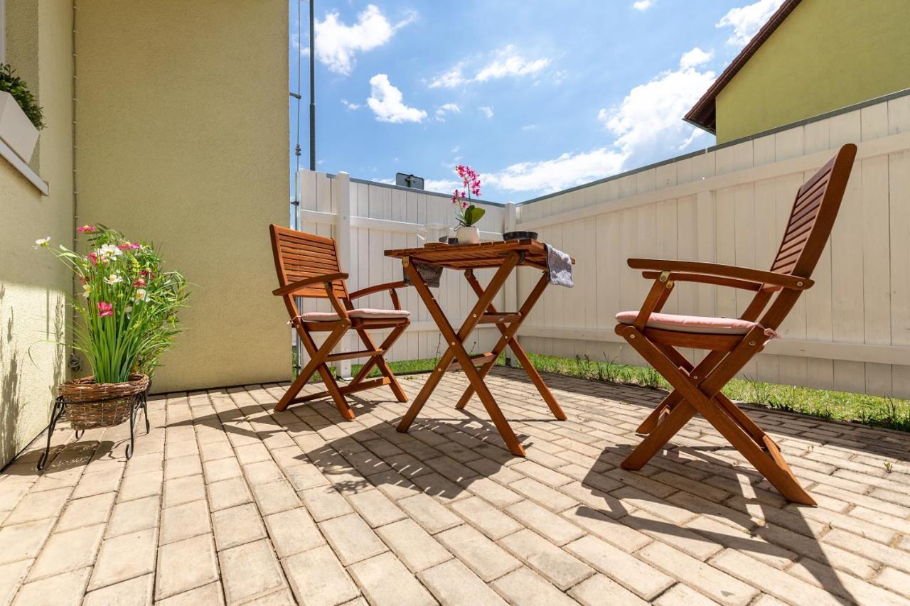 Apartman Dream V Mikulove - Jine Ubytovani Lednice Daire Dış mekan fotoğraf